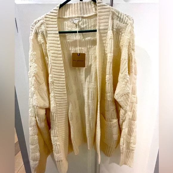 Blu Pepper Sweaters - Blu Pepper Woman’s checkered cardigan, size L